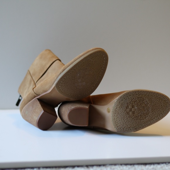 Vince Camuto | Suede Ankle Booties almost new - Picture 4 of 6